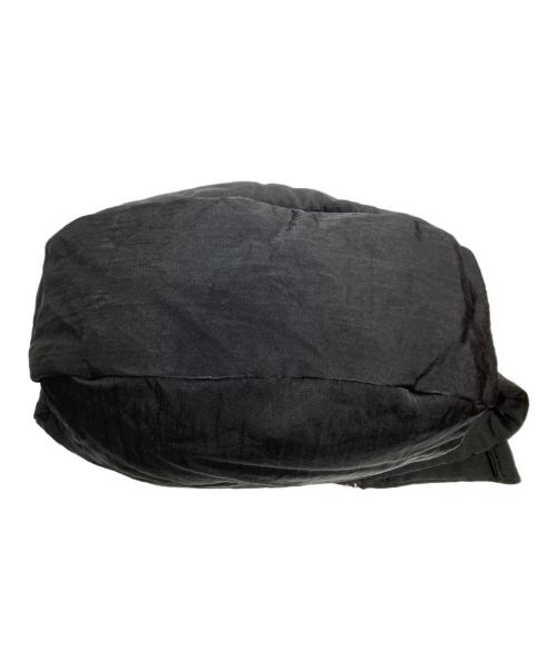 ITTY（イッティ）ITTY (イッティ) Annie Puffer Big Moon Bag/アニー パッファー ビッグ ムーン バッグ ブラックの古着・服飾アイテム