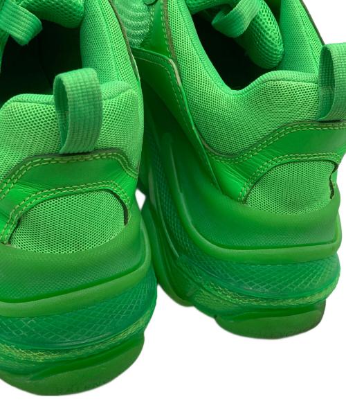 BALENCIAGA（バレンシアガ）BALENCIAGA (バレンシアガ) TRIPLE Sスニーカー グリーン サイズ:42(27.5㎝)の古着・服飾アイテム
