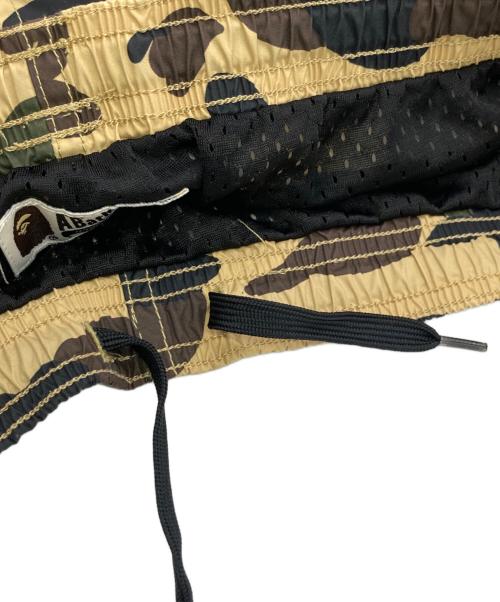 A BATHING APE（ア ベイシング エイプ）A BATHING APE (ア ベイシング エイプ) 1ST CAMO BEACH SHORTS ベージュ サイズ:XLの古着・服飾アイテム