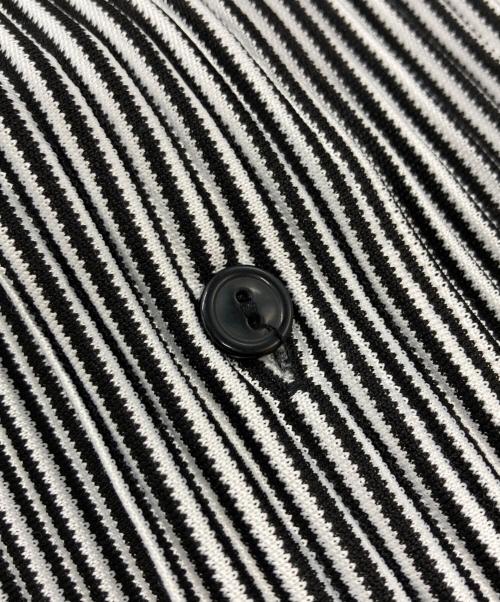 Y. PROJECT（ワイプロジェクト）Y. PROJECT (ワイプロジェクト) ACCORDION STROBE SHIRT/アコーディオンストローブシャツ ブラック サイズ:Mの古着・服飾アイテム