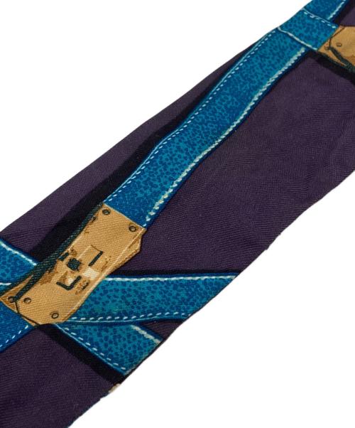 HERMES（エルメス）HERMES (エルメス) ツイリースカーフ/TRES KELLY/ケリーベルト ブルーの古着・服飾アイテム