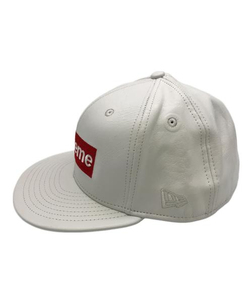 New Era（ニューエラ）New Era (ニューエラ) Supreme (シュプリーム) Leather Box logo new Era ホワイト サイズ:7　3/8の古着・服飾アイテム