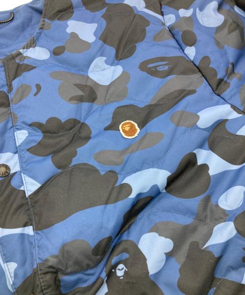 A BATHING APE（ア ベイシング エイプ）A BATHING APE (ア ベイシング エイプ) COLOR CAMO LIGHT DOWN JACKET ブルー サイズ:XLの古着・服飾アイテム