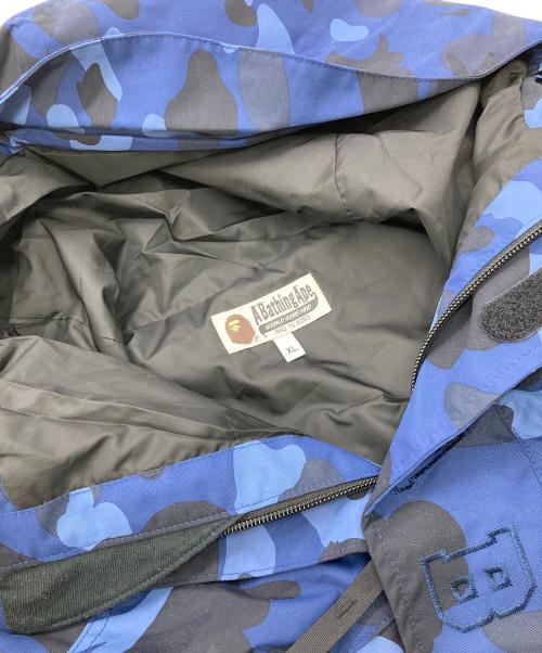 A BATHING APE（ア ベイシング エイプ）A BATHING APE (ア ベイシング エイプ) カモ柄マウンテンパーカー ネイビー サイズ:XLの古着・服飾アイテム
