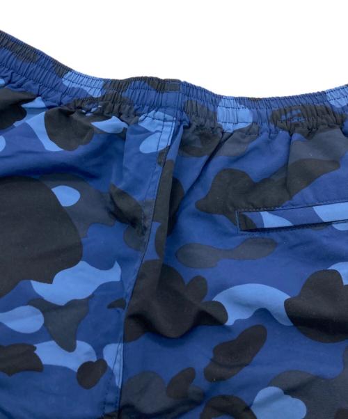 A BATHING APE（アベイシングエイプ）A BATHING APE (アベイシングエイプ) Camo Beach Short ネイビー サイズ:Lの古着・服飾アイテム