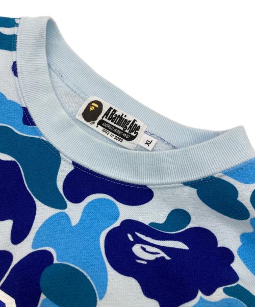 A BATHING APE（ア ベイシング エイプ）A BATHING APE (ア ベイシング エイプ) ABC CAMO SHARK CREWNECK SWEATSHIRT ブルー サイズ:XLの古着・服飾アイテム