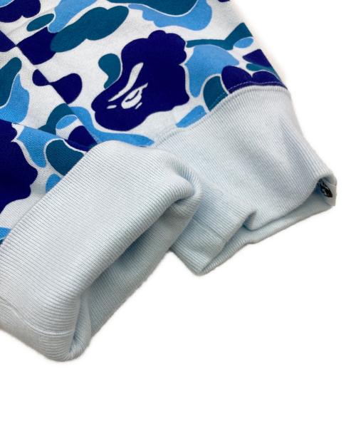 A BATHING APE（ア ベイシング エイプ）A BATHING APE (ア ベイシング エイプ) ABC CAMO SHARK CREWNECK SWEATSHIRT ブルー サイズ:XLの古着・服飾アイテム