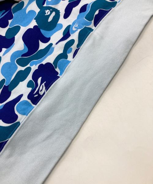 A BATHING APE（ア ベイシング エイプ）A BATHING APE (ア ベイシング エイプ) ABC CAMO SHARK CREWNECK SWEATSHIRT ブルー サイズ:XLの古着・服飾アイテム