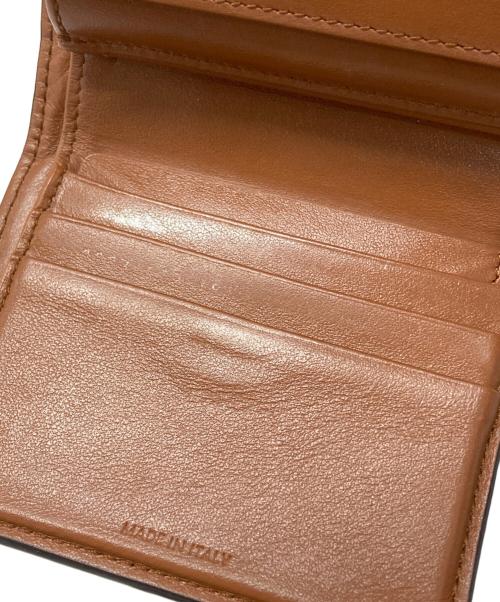 CELINE（セリーヌ）CELINE (セリーヌ) トリオンフスモールフラップウォレット/Small Flap Wallet TRIOMPHE IN Shiny calfskin ブラウンの古着・服飾アイテム