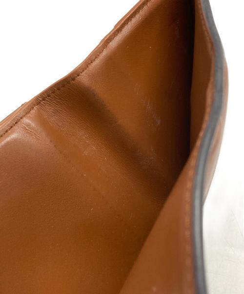 CELINE（セリーヌ）CELINE (セリーヌ) トリオンフスモールフラップウォレット/Small Flap Wallet TRIOMPHE IN Shiny calfskin ブラウンの古着・服飾アイテム