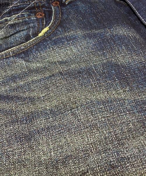 COMME des GARCONS JUNYA WATANABE MAN（コム デ ギャルソン ジュンヤ ワタナベ マン）COMME des GARCONS JUNYA WATANABE MAN (コム デ ギャルソン ジュンヤ ワタナベ マン) LEVI'S (リーバイス) 転写デニムパンツ インディゴ サイズ:Ｓの古着・服飾アイテム