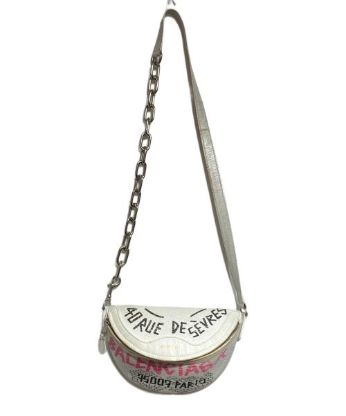 BALENCIAGA（バレンシアガ）BALENCIAGA (バレンシアガ) グラフィティスーベニアベルトバッグ/Graffiti Souvenir Belt Bag ホワイトの古着・服飾アイテム