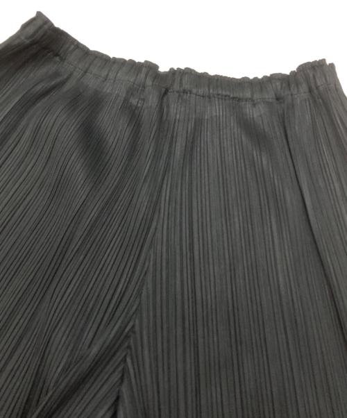 PLEATS PLEASE（プリーツプリーズ）PLEATS PLEASE (プリーツプリーズ) プリーツショートパンツ/pleated shorts ブラック サイズ:5の古着・服飾アイテム