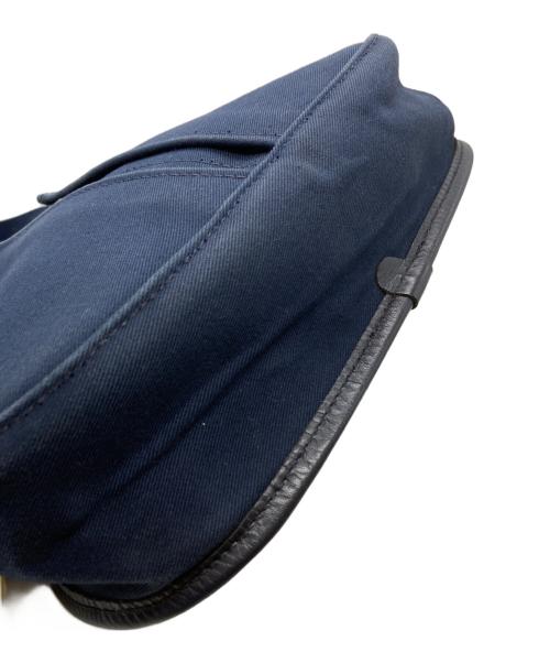 brady（ブレディ）brady (ブレディ) STOURキャンバスショルダーバッグ ネイビーの古着・服飾アイテム