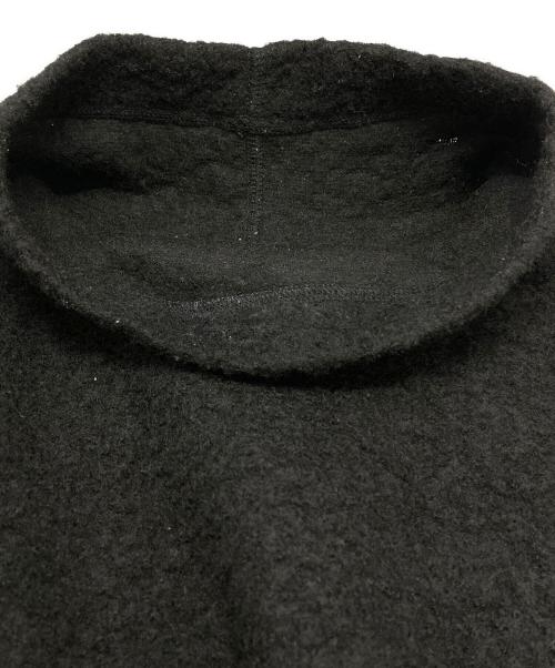 HaaT ISSEY MIYAKE（ハート イッセイ ミヤケ）HaaT ISSEY MIYAKE (ハート イッセイ ミヤケ) ウールブレンドハイネックニット/Wool blend high neck knit ブラック サイズ:3の古着・服飾アイテム