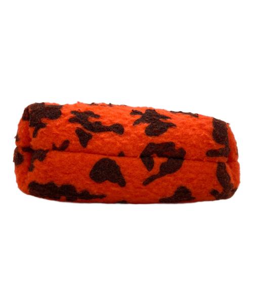 ERL（イーアールエル）ERL (イーアールエル) mini puffer bag/ニパファーバッグ オレンジの古着・服飾アイテム