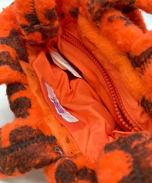 ERL（イーアールエル）ERL (イーアールエル) mini puffer bag/ニパファーバッグ オレンジの古着・服飾アイテム