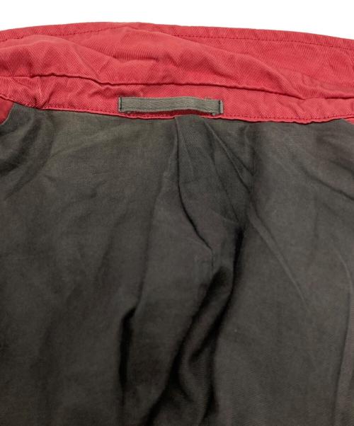 COMME des GARCONS HOMME PLUS（コムデギャルソンオムプリュス）COMME des GARCONS HOMME PLUS (コムデギャルソンオムプリュス) レースフリルライニングナイロンツイルテーラードジャケット/Nylon Twill Tailored Jacket レッド サイズ:Mの古着・服飾アイテム