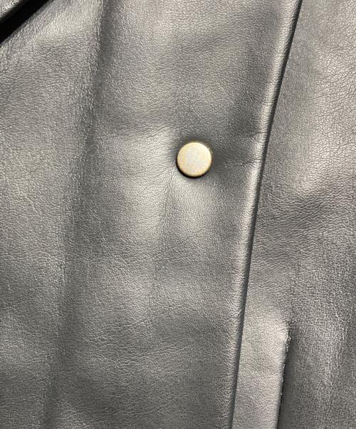 COMME des GARCONS HOMME PLUS（コムデギャルソンオムプリュス）COMME des GARCONS HOMME PLUS (コムデギャルソンオムプリュス) フェイクレザーロングジャケット ブラック サイズ:Sの古着・服飾アイテム