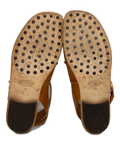 TOD'S（トッズ）TOD'S (トッズ) バックルフラットトングサンダル/ Buckle flat thong sandals ブラウン サイズ:39の古着・服飾アイテム