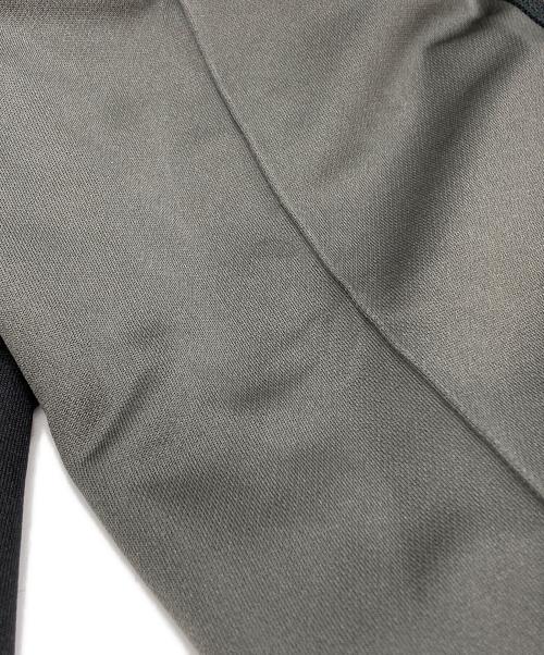 Needles（ニードルズ）Needles (ニードルズ) STUDIOUS (ステュディオス) 別注Track pant-poly smooth 2 tone グレー サイズ:Mの古着・服飾アイテム