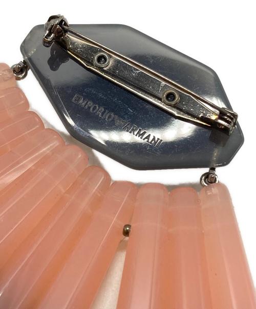 EMPORIO ARMANI（エンポリオ アルマーニ）EMPORIO ARMANI (エンポリオ アルマーニ) ブローチ ブラック×ピンクの古着・服飾アイテム