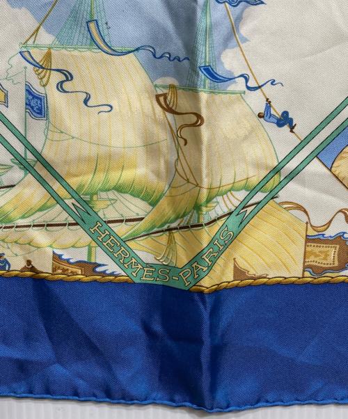 HERMES（エルメス）HERMES (エルメス) カレ90/au dela des cinq mers/5つの海を越えて ブルーの古着・服飾アイテム
