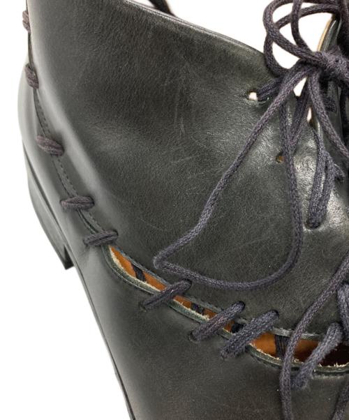 CHEREVICHKIOTVICHKI（シェレヴィッキオヴィッキ）CHEREVICHKIOTVICHKI (シェレヴィッキオヴィッキ) レースアップチャッカブーツ/Chukka boots ブラック×グレー サイズ:41の古着・服飾アイテム