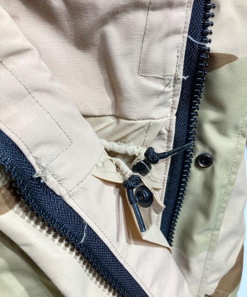 US ARMY（ユーエスアーミー）US ARMY (ユーエスアーミー) ECWCS DESERT CAMO PARKA/エクワックス・デザートカモ・パーカー  ベージュ サイズ:MEDIUM-LONGの古着・服飾アイテム