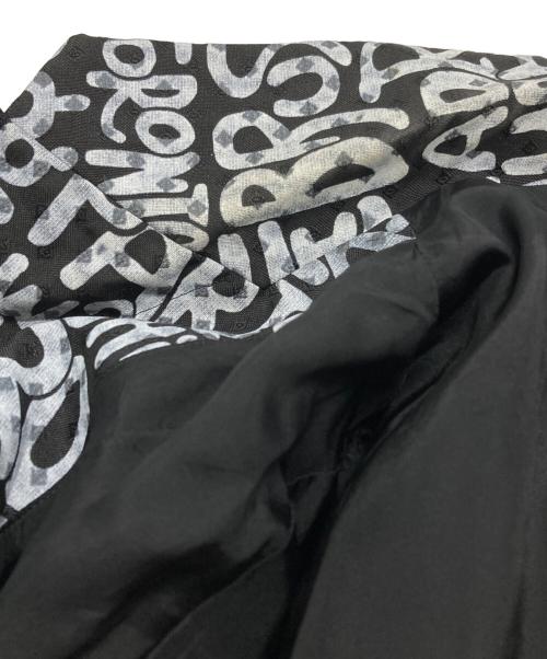 BLACK COMME des GARCONS（ブラックコムデギャルソン）BLACK COMME des GARCONS (ブラックコムデギャルソン) メッセージプリント・ポリジャガードジャケット/Message print polyester jacquard jacket ブラック サイズ:Lの古着・服飾アイテム