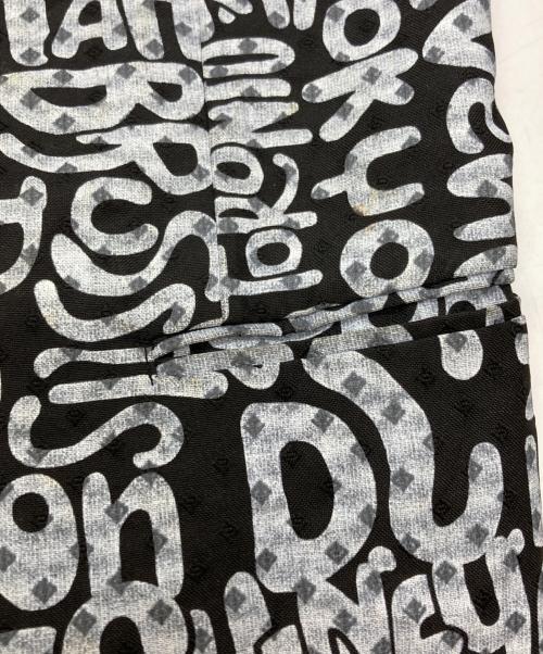 BLACK COMME des GARCONS（ブラックコムデギャルソン）BLACK COMME des GARCONS (ブラックコムデギャルソン) メッセージプリント・ポリジャガードジャケット/Message print polyester jacquard jacket ブラック サイズ:Lの古着・服飾アイテム
