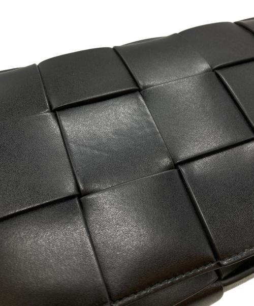 BOTTEGA VENETA（ボッテガベネタ）BOTTEGA VENETA (ボッテガベネタ) Intrecciato Cassette Shoulder Bag/イントレチャートカセットショルダーバッグ ブラックの古着・服飾アイテム