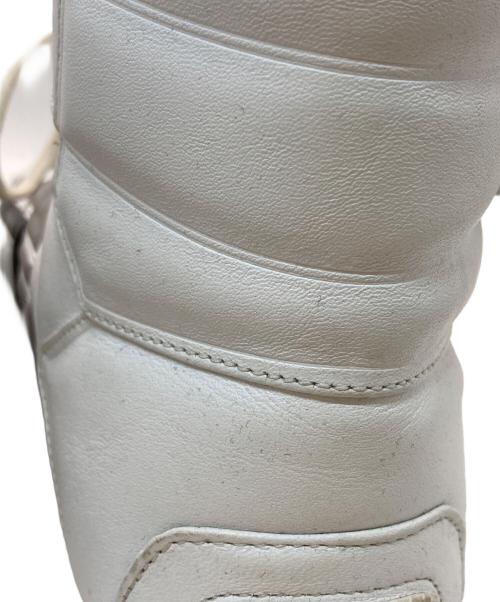PRADA（プラダ）PRADA (プラダ) ハイトップスニーカー/High-top Sneakers ホワイト サイズ:7の古着・服飾アイテム