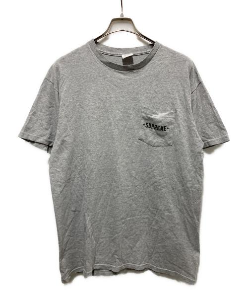 SUPREME（シュプリーム）SUPREME (シュプリーム) INDEPENDENT (インディペンデント) Pocket Tee グレー サイズ:	SIZE Lの古着・服飾アイテム