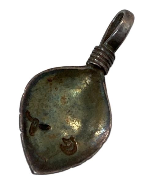 Tady & King（タディアンドキング）Tady & King (タディアンドキング) ターコイズリーフペンダント/Turquoise Leaf Pendant シルバーの古着・服飾アイテム