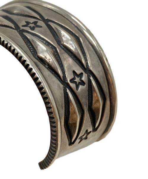 Cody Sanderson（コディ・サンダーソン）Cody Sanderson (コディ・サンダーソン) Long Diamond バングル シルバーの古着・服飾アイテム