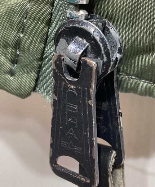 ALPHA INDUSTRIES（アルファインダストリーズ）ALPHA INDUSTRIES (アルファインダストリーズ) MA-1フライトジャケット/MA-1 flight jacket オリーブ サイズ:Mの古着・服飾アイテム