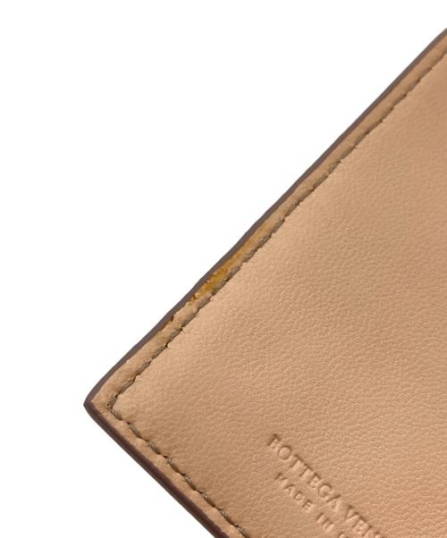 BOTTEGA VENETA（ボッテガベネタ）BOTTEGA VENETA (ボッテガベネタ) イントレチャートバタフライ2つ折りウォレット/Intrecciato ベージュの古着・服飾アイテム