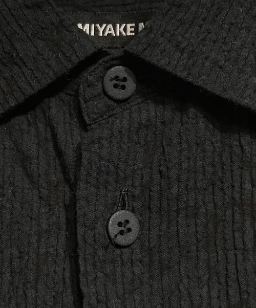 ISSEY MIYAKE MEN（イッセイミヤケメン）ISSEY MIYAKE MEN (イッセイミヤケメン) シワプリーツ加工シャツ/長袖シャツ ブラック サイズ:1の古着・服飾アイテム