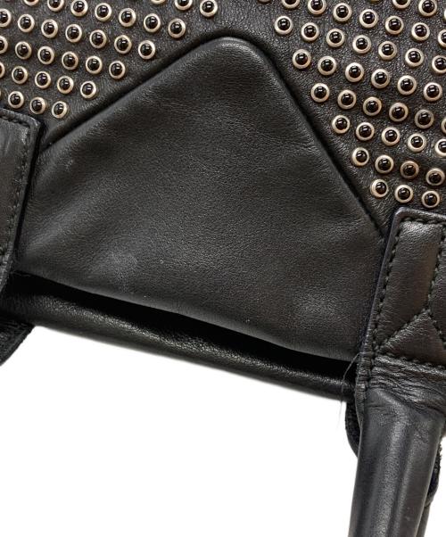 Yves Saint Laurent（イヴサンローラン）Yves Saint Laurent (イヴサンローラン) イージーロックスタッズレザーバッグ ブラックの古着・服飾アイテム