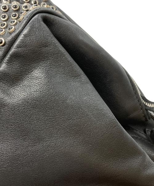 Yves Saint Laurent（イヴサンローラン）Yves Saint Laurent (イヴサンローラン) イージーロックスタッズレザーバッグ ブラックの古着・服飾アイテム