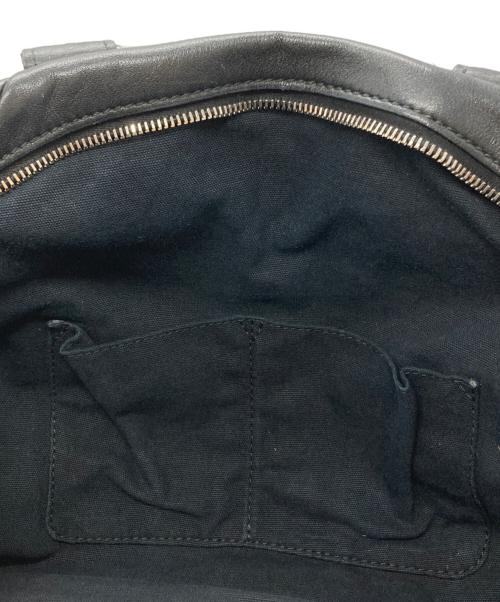 Yves Saint Laurent（イヴサンローラン）Yves Saint Laurent (イヴサンローラン) イージーロックスタッズレザーバッグ ブラックの古着・服飾アイテム