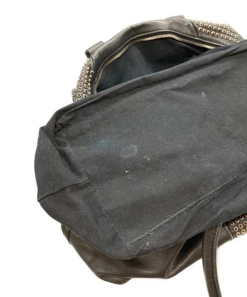 Yves Saint Laurent（イヴサンローラン）Yves Saint Laurent (イヴサンローラン) イージーロックスタッズレザーバッグ ブラックの古着・服飾アイテム