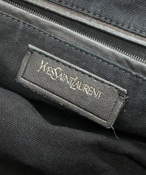 Yves Saint Laurent（イヴサンローラン）Yves Saint Laurent (イヴサンローラン) イージーロックスタッズレザーバッグ ブラックの古着・服飾アイテム