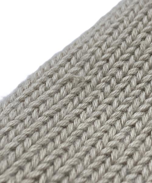 AMI Alexandre Mattiussi（アミアレクサンドルマテュッシ）AMI Alexandre Mattiussi (アミアレクサンドルマテュッシ) Heart Wool V-Neck Cardigan/an」は、日本語で一般的に「ハート（柄/ロゴ）ウール Vネック カーディガン ベージュ サイズ:Ｓの古着・服飾アイテム