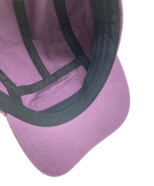 SUPREME（シュプリーム）Supreme (シュプリーム) Arabic Logo Camp Cap パープルの古着・服飾アイテム