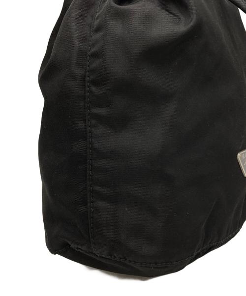 PRADA（プラダ）PRADA (プラダ) ナイロン巾着ポーチ/Nylon drawstring pouch ブラックの古着・服飾アイテム
