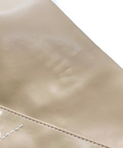 MM6 Maison Margiela（エムエムシックスメゾンマルジェラ）MM6 Maison Margiela (エムエムシックスメゾンマルジェラ) フェイクレザー トライアングル ショルダー バッグ/Triangle Shoulder Bag ベージュ サイズ:UNIの古着・服飾アイテム