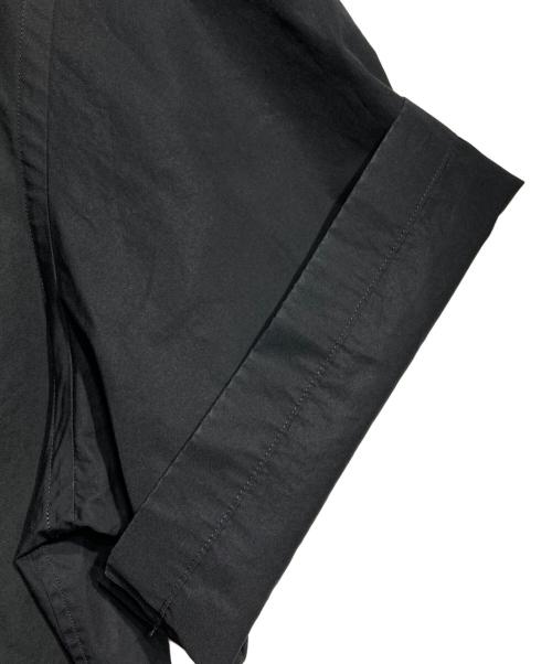 COMME des GARCONS HOMME（コムデギャルソン オム）COMME des GARCONS HOMME (コムデギャルソン オム) 綿ブロード製品洗S/Sロゴ刺繍シャツ ブラック サイズ:Lの古着・服飾アイテム