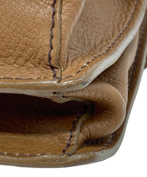 MIU MIU（ミュウミュウ）MIU MIU (ミュウミュウ) ターンロックレザーワンショルダーバッグ/Turnlock Leather One-Shoulder Bag ブラウンの古着・服飾アイテム